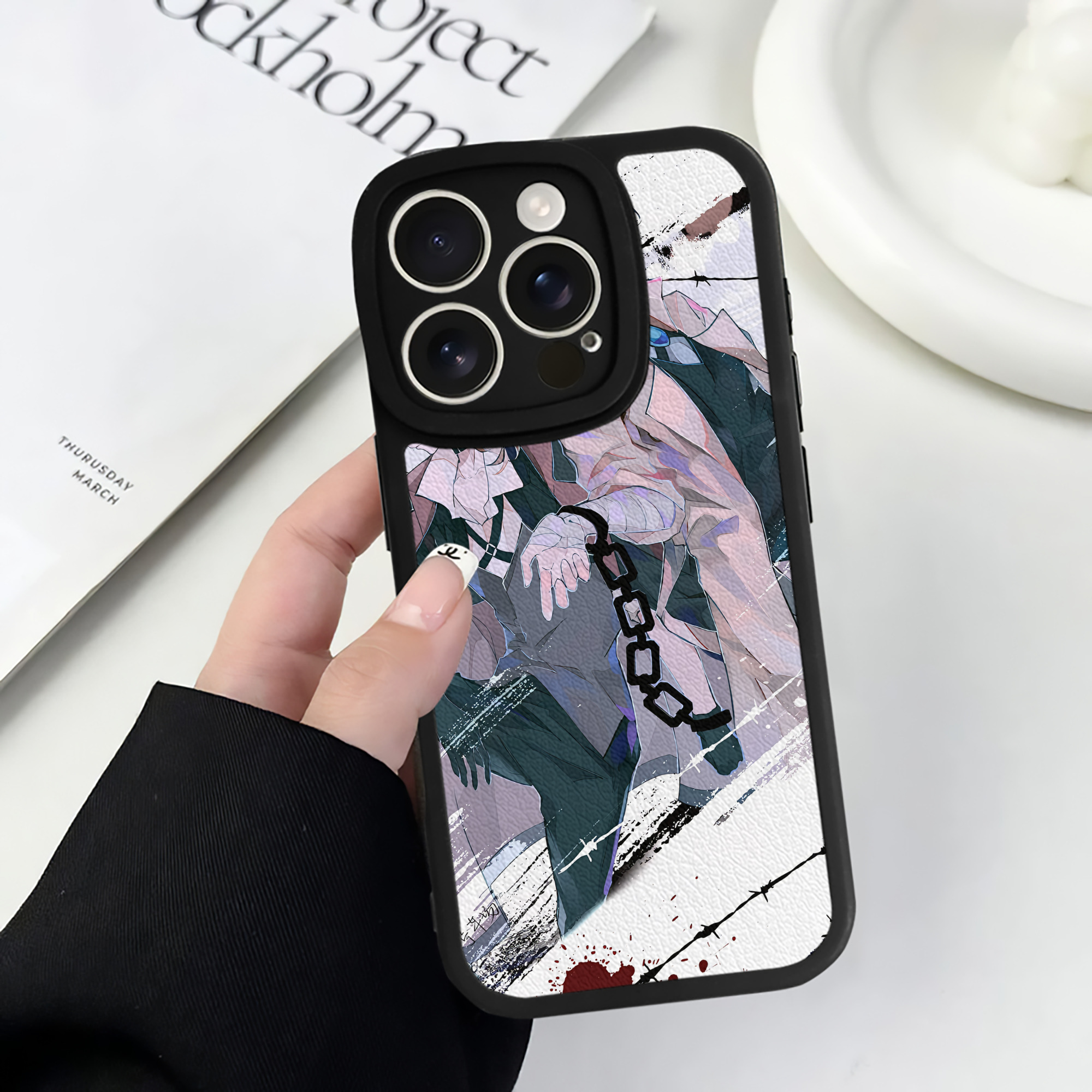 （画像用） 文豪ストレイドッグス Bungo Stray Dogs 【iPhone 16シリーズ対応】シリコンスマホケース（レザー調） 材質：シリコン